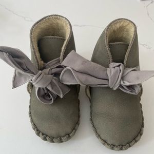 EUC Donsje baby boots